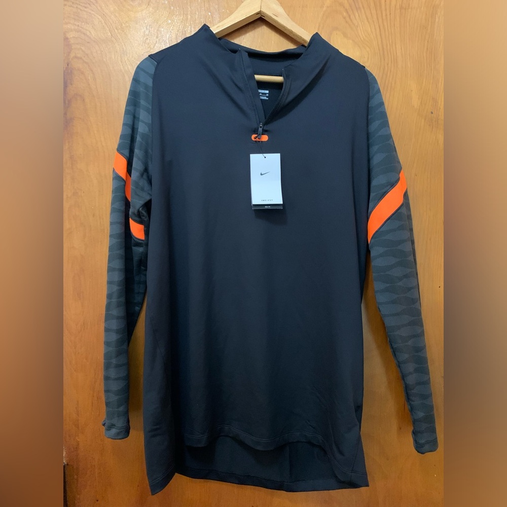 NIKE PULLOVER DRI-FIT